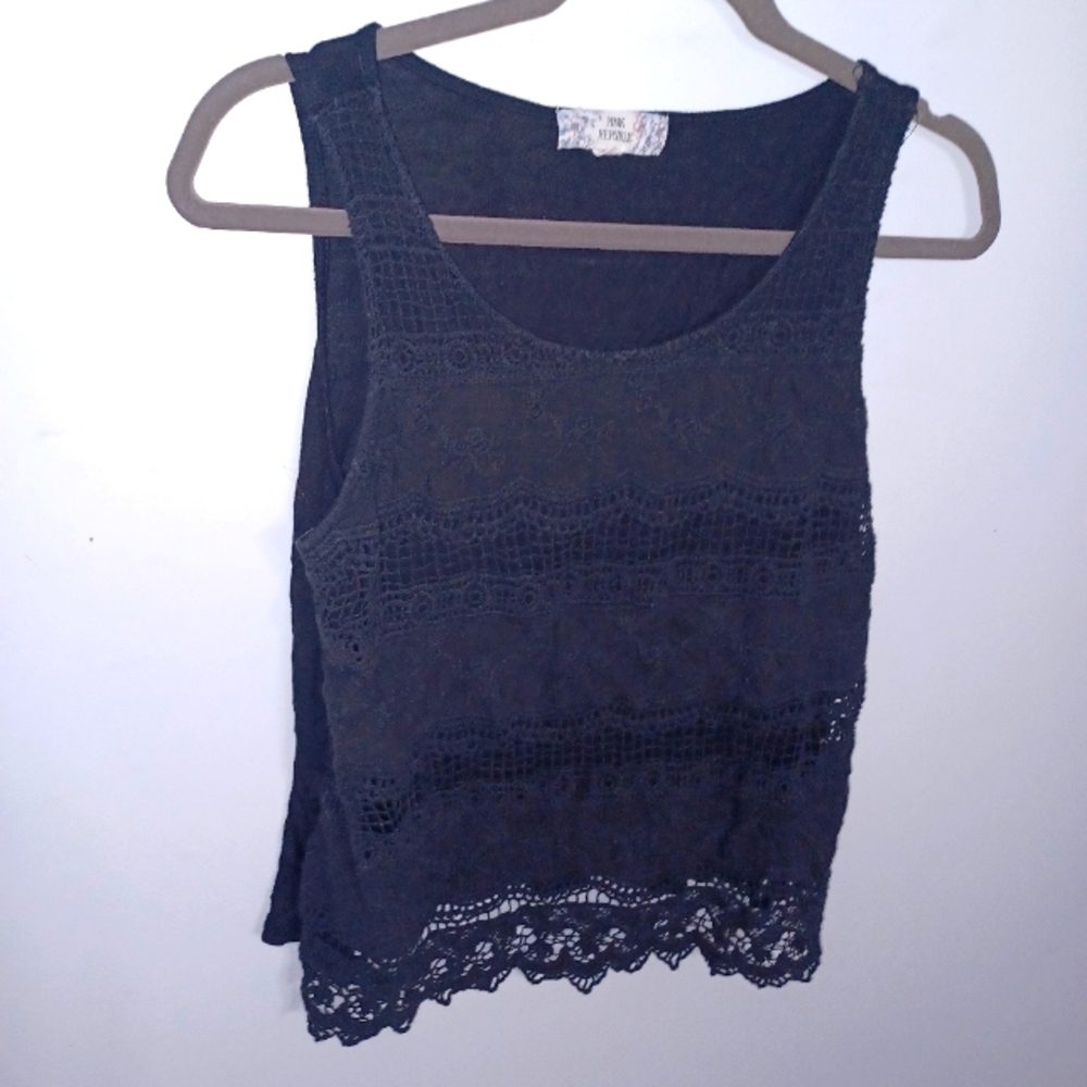 Pink Republic W Sz L Black Sleeveless Shirt
